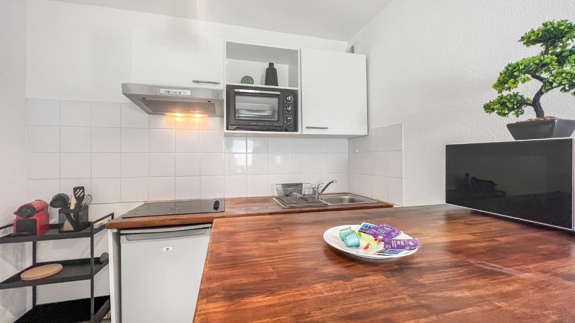 Homey Wild - Proche Gare Et Tram - Proche Centre - Balcon Prive - Parking Prive - Wifi Gratuit Annemasse Luaran gambar