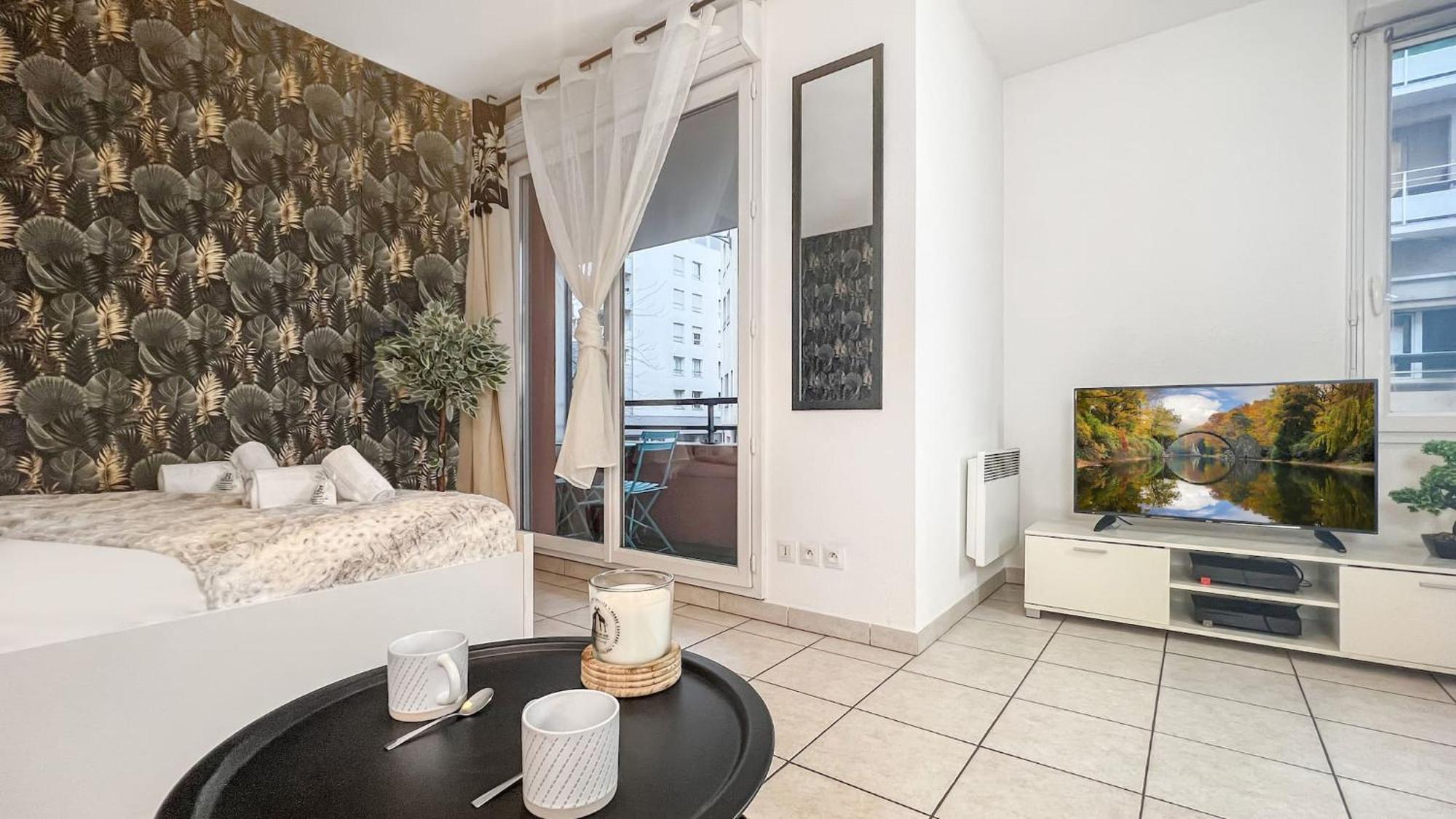 Homey Wild - Proche Gare Et Tram - Proche Centre - Balcon Prive - Parking Prive - Wifi Gratuit Annemasse Luaran gambar